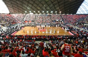 Linda imagem do ginásio no Parque Sâo Jorge, palco do quarto jogo da final da NBB