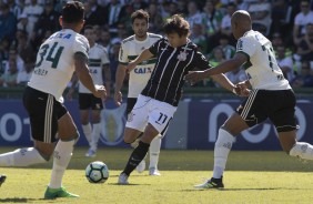 Romero atuando contra o Coritiba, pelo Campeonato Brasileiro, no Couto Pereira