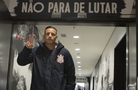 Guilherme Arana chega na Arena para mais um jogo; Dessa vez o adversrio  o Bahia