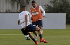 Léo Príncipe durante treino no CT Joaquim Grava