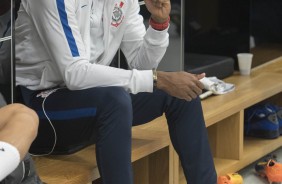 Moiss aguarda no vestirio da Arena Corinthians para enfrentar o Cruzeiro pelo Brasileiro