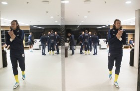 Cssio no vestirio da Arena antes do jogo contra o Botafogo