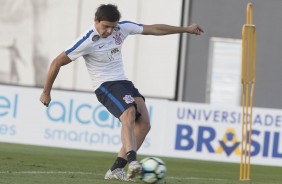 Chuta, Romero! O atacante treino finalizações no treino desta tarde