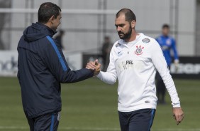 Danilo já treina com bola