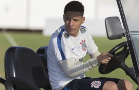 Guilherme Arana manobrando o carrinho no treino de hoje