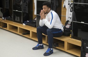 Kazim no vestirio da Arena esperando o incio do jogo contra o Botafogo