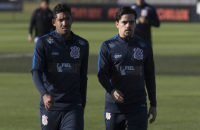 Léo Príncipe e Fagner durante atividade da tarde no CT