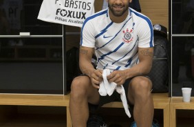 Fellipe Bastos no vestiário da Arena antes do jogo contra o Atlético-PR