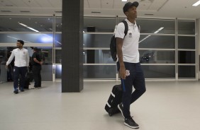 Jô chega à Arena para duelo contra o Atlético-PR