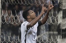 O atacante Jô também se tornou um dos artilheiros do campeonato