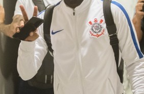 Fellipe Bastos no vestirio da Arena antes do jogo contra a Ponte Preta