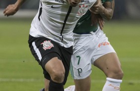 Jadson teve grande atuação no jogo contra o Palmeiras