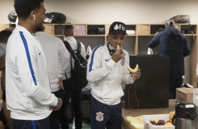 Pedrinho antes da partida contra o Palmeiras