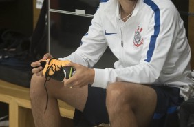 Pedro Henrique no vestirio da Arena antes do jogo contra a Ponte Preta