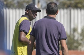 Carille e Fabinho no treino de reapresentao do Corinthians