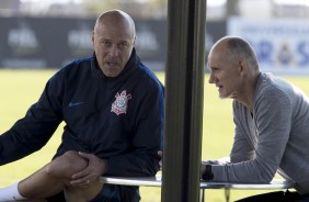 Mauri e Taffarel durante o treino do Timão hoje