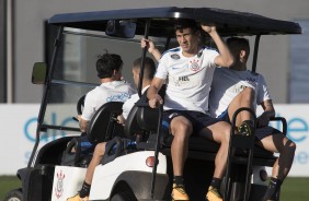 Olha o elenco chegando para o último treino antes de encarar o Atlético-PR
