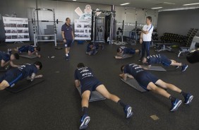 Também teve treino na academia do CT