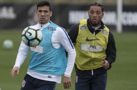 Balbuena e Kazim no treino desta tera-feira, o ltimo antes de enfrentar o Ava