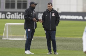 Fabinho e Carille comandaram o treino dos jogadores antes do confronto contra o Ava