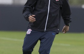 Fábio Carille faz os últimos ajustes antes do jogo contra o Avaí
