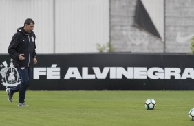 O treinador treinou o time pela última vez no CT
