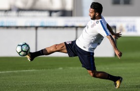 Clayson no treino aps partida contra o Ava