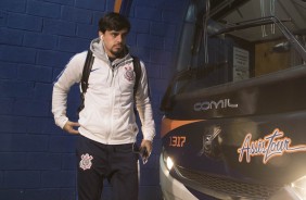 Fagner antes da partida contra o Avaí pelo campeonato brasileiro