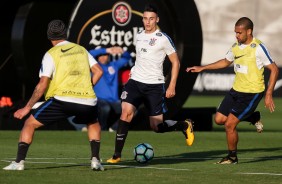 Jogadores reservas fazem trabalho depois da partida contra o Ava