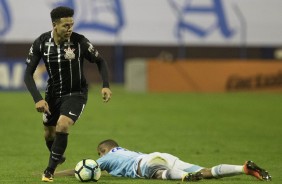 Marquinhos Gabriel deixa adversrio pra trs no jogo contra o Ava