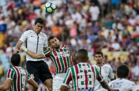 Balbuena em ação contra o Fluminense no Maracanã pelo Brasileirão 2017
