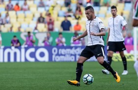 Maycon em ao contra o Fluminense no Maracan pelo Brasileiro 2017