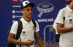 Pedrinho na chegada ao estdio antes da partida contra o Fluminense