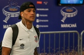 Titular Giovanni Augusto na chegada ao estádio antes da partida contra o Fluminense