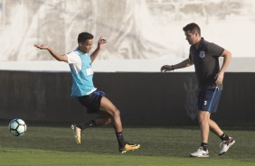 Pedrinho e Osmar Loss durante treino desta tarde no CT