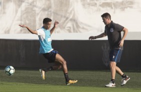 Pedrinho e Osmar Loss durante treino desta tarde no CT