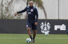 Fellipe Bastos no treino desta tarde no CT