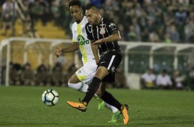 Maycom durante partida contra a Chapecoense, pelo returno do Brasileiro