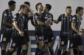 O elenco comemorou muito o gol de J diante a Chapecoense