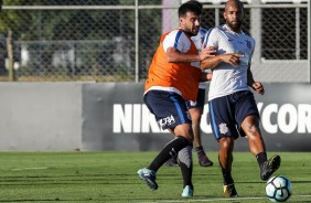 Camacho e Fellipe Bastos treinando durante a reapresentao do time aps a folga dupla