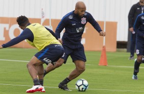 Fellipe Bastos no treino que antecede a folga dupla do elenco