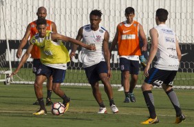 Jogadores reservas foram a campo na reapresentao do Corinthians
