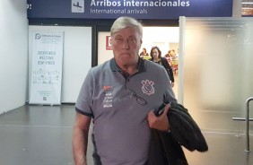 Diretor Flvio Adauto no desembarque na Argentina