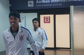 Marciel e Gabriel no desembarque em Buenos Aires