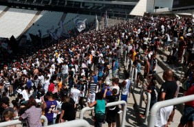 Mais de oito mil pessoas estiveram na Arena no treino aberto