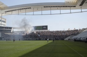 A torcida compareceu em grande nmero no treino aberto ao pblico na Arena Corinthians