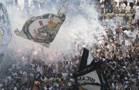 A torcida fez uma festa maravilhosa no treino na Arena Corinthians, aberto ao público