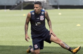 Arana deve jogar o clássico contra o São Paulo