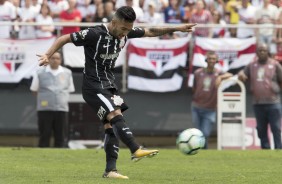 Clayson entrou no segundo tempo no lugar do meia Jadson