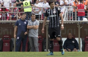 Cuca e Carille observam o clssico entre Corinthians e So Paulo, no Morumbi